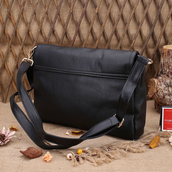 Motto Siyah Yandan Asmalı Çanta