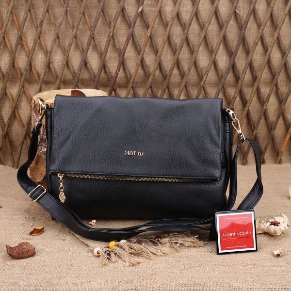 Motto Siyah Yandan Asmalı Çanta