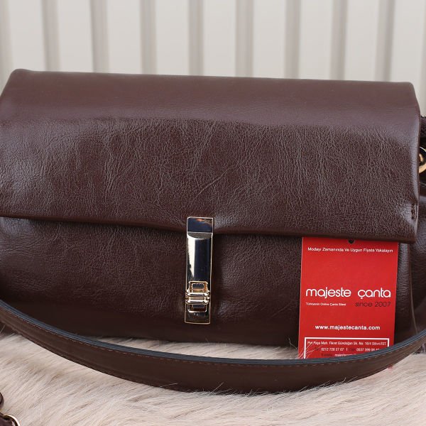 Motto Üç Gözlü Kahverengi Yandan Asmalı Çanta