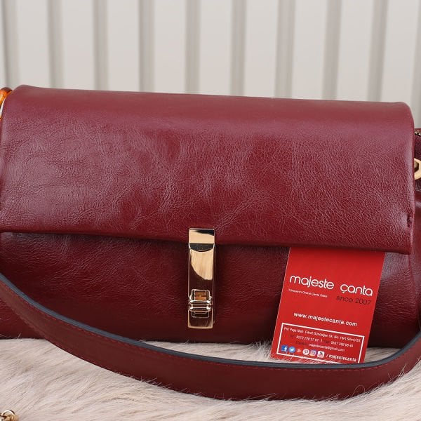 Motto Üç Gözlü Bordo Yandan Asmalı Çanta