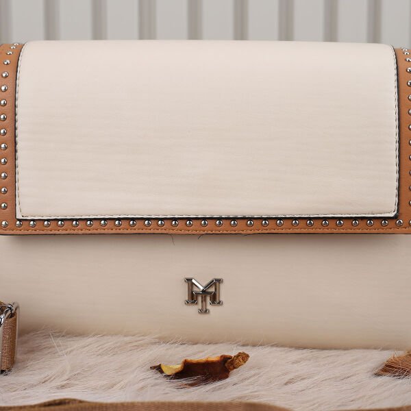 Motto Bej Zımbalı Yandan Asmalı Çanta