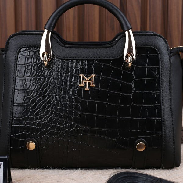 Motto Siyah Elde Tutmalı Kadın Çanta