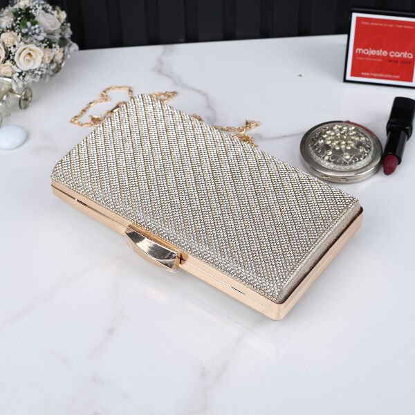 Majeste Yeni Sezon Gold Taşlı Abiye Çanta