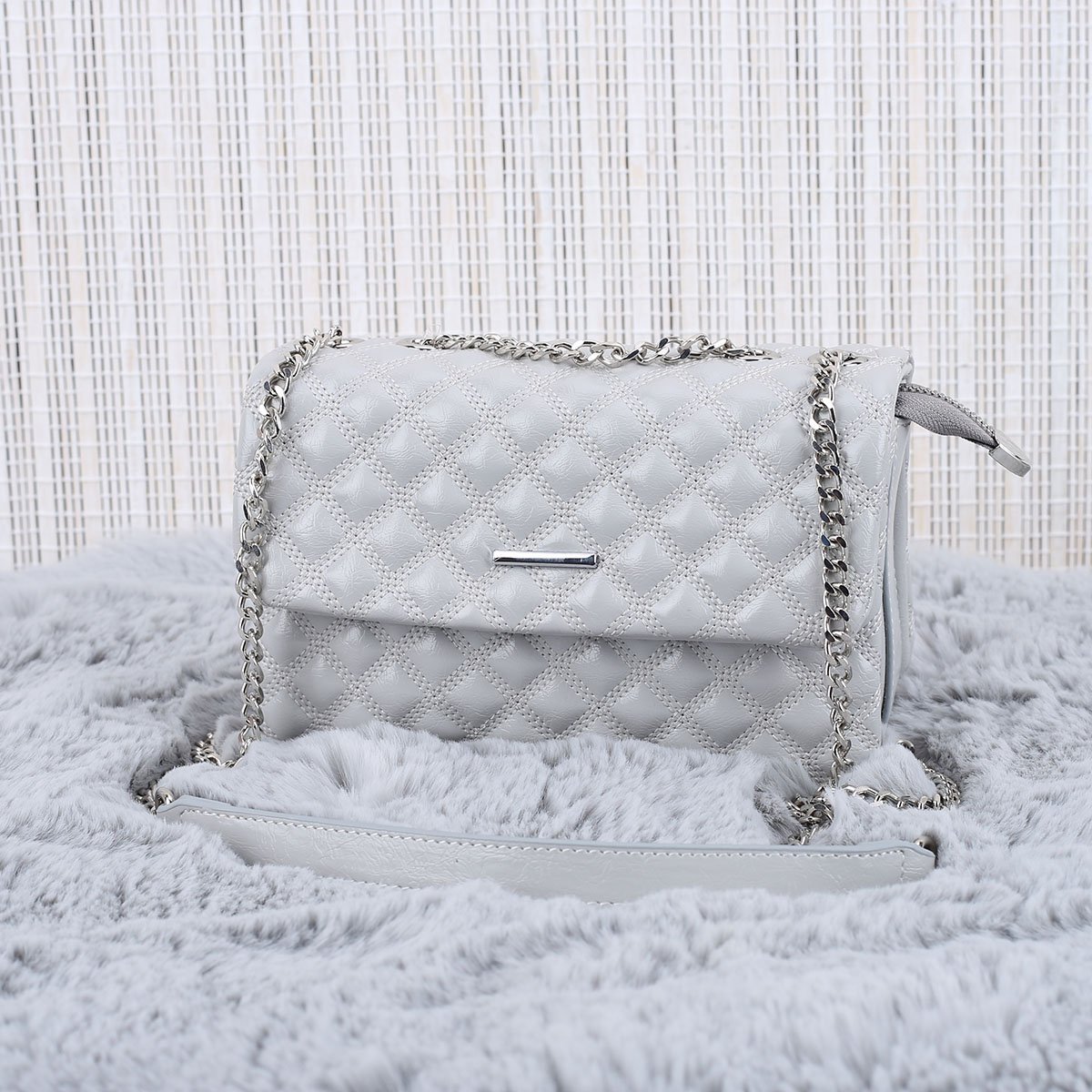 Motto Gri Zincirli Bayan Çanta