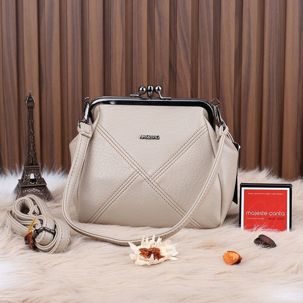 Bej Burslu Çift Gözlü Kadın Çanta