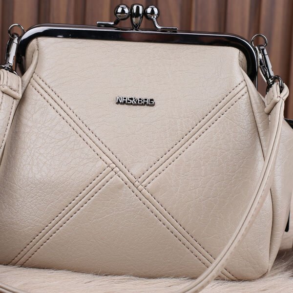 Bej Burslu Çift Gözlü Kadın Çanta