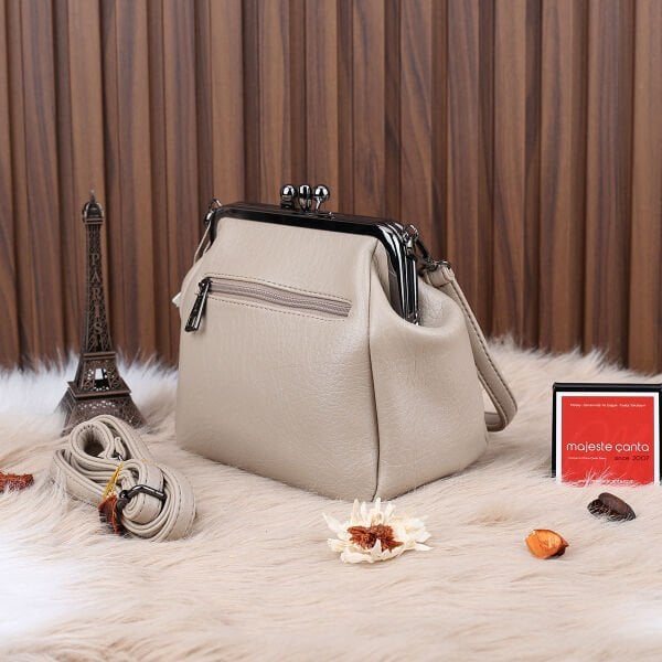 Bej Burslu Çift Gözlü Kadın Çanta