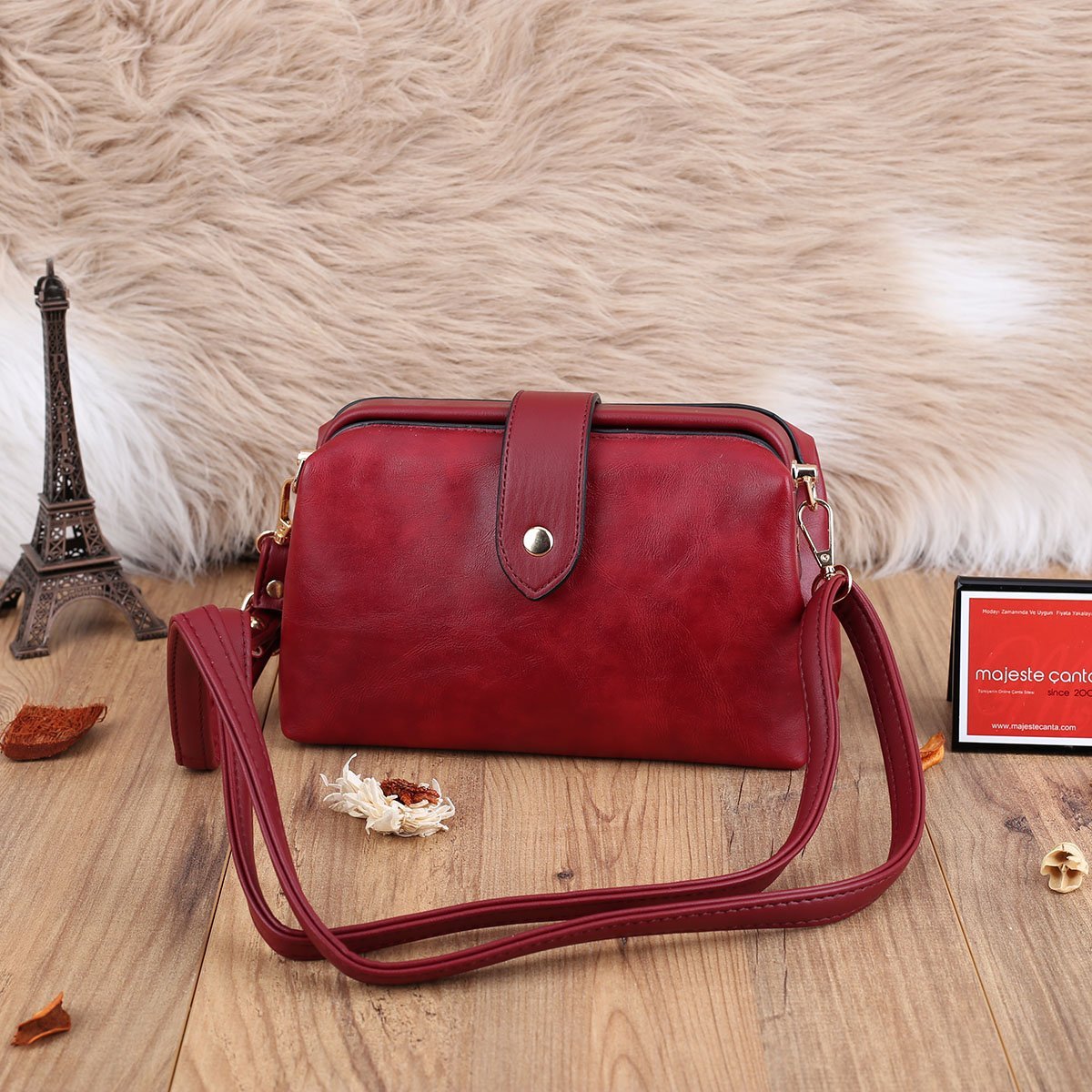 Yeni Sezon Bordo Yandan Asmalı Kadın Çanta