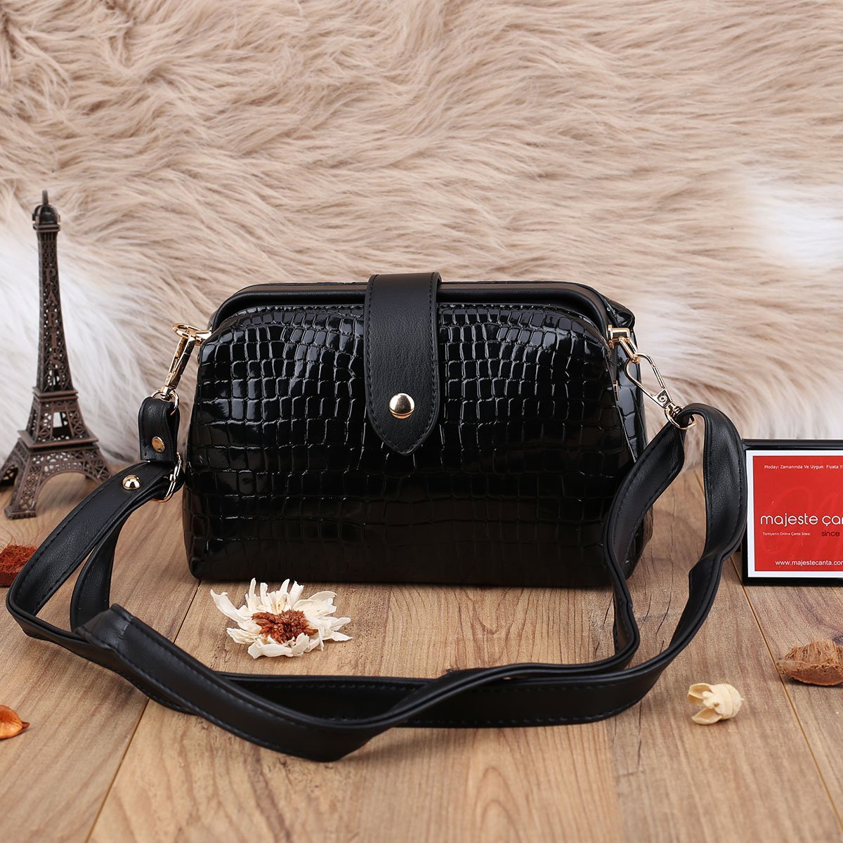 Yeni Sezon Siyah Rugan Yandan Asmalı Kadın Çanta