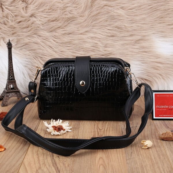 Yeni Sezon Siyah Rugan Yandan Asmalı Kadın Çanta