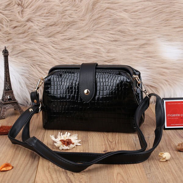 Yeni Sezon Siyah Rugan Yandan Asmalı Kadın Çanta