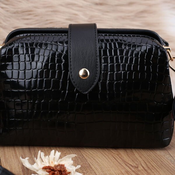 Yeni Sezon Siyah Rugan Yandan Asmalı Kadın Çanta