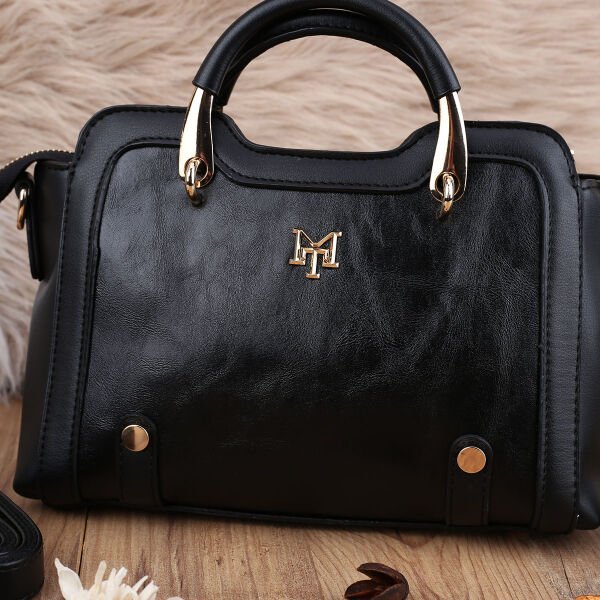 Motto Siyah Elde Tutmalı Kadın Çanta