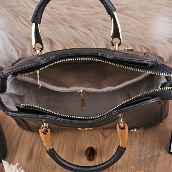 Motto Siyah Elde Tutmalı Kadın Çanta