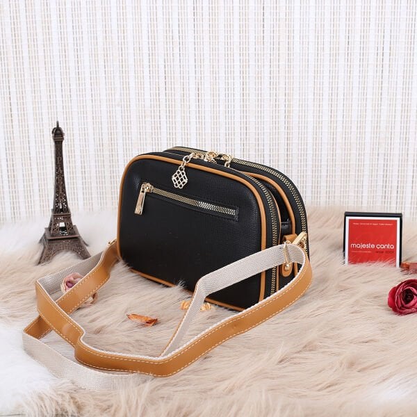 Motto 3 Gözlü Siyah Taba Yandan asmalı Kadın Çanta