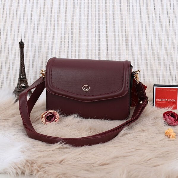 Motto Bordo Yandan asmalı Kadın Çanta