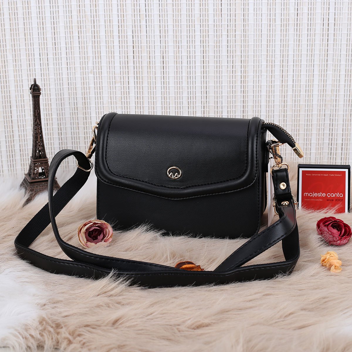 Motto Siyah Yandan asmalı Kadın Çanta