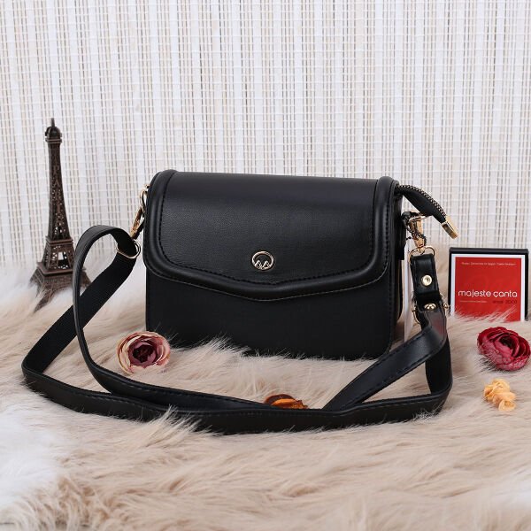 Motto Siyah Yandan asmalı Kadın Çanta