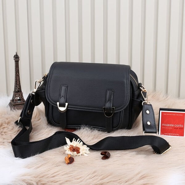 Majeste Siyah Yandan Asmalı Çanta