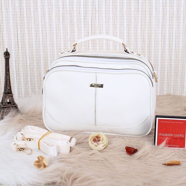 Motto Beyaz Üç Gözlü Kadın Çanta