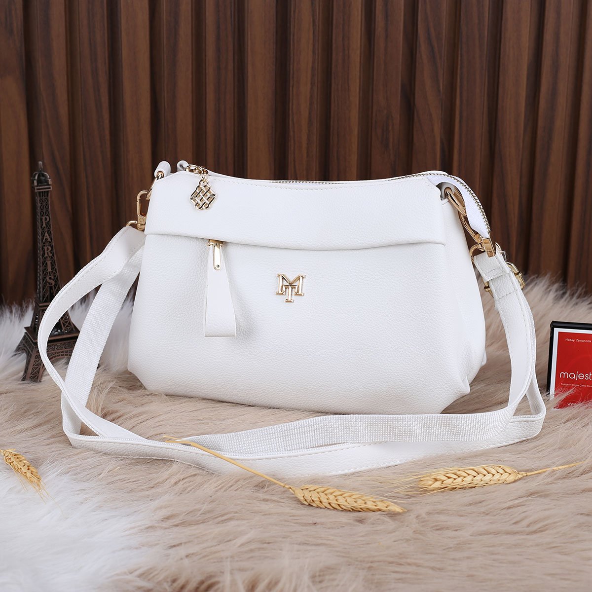 Motto Yeni Sezon Beyaz Yandan Asmalı Çanta
