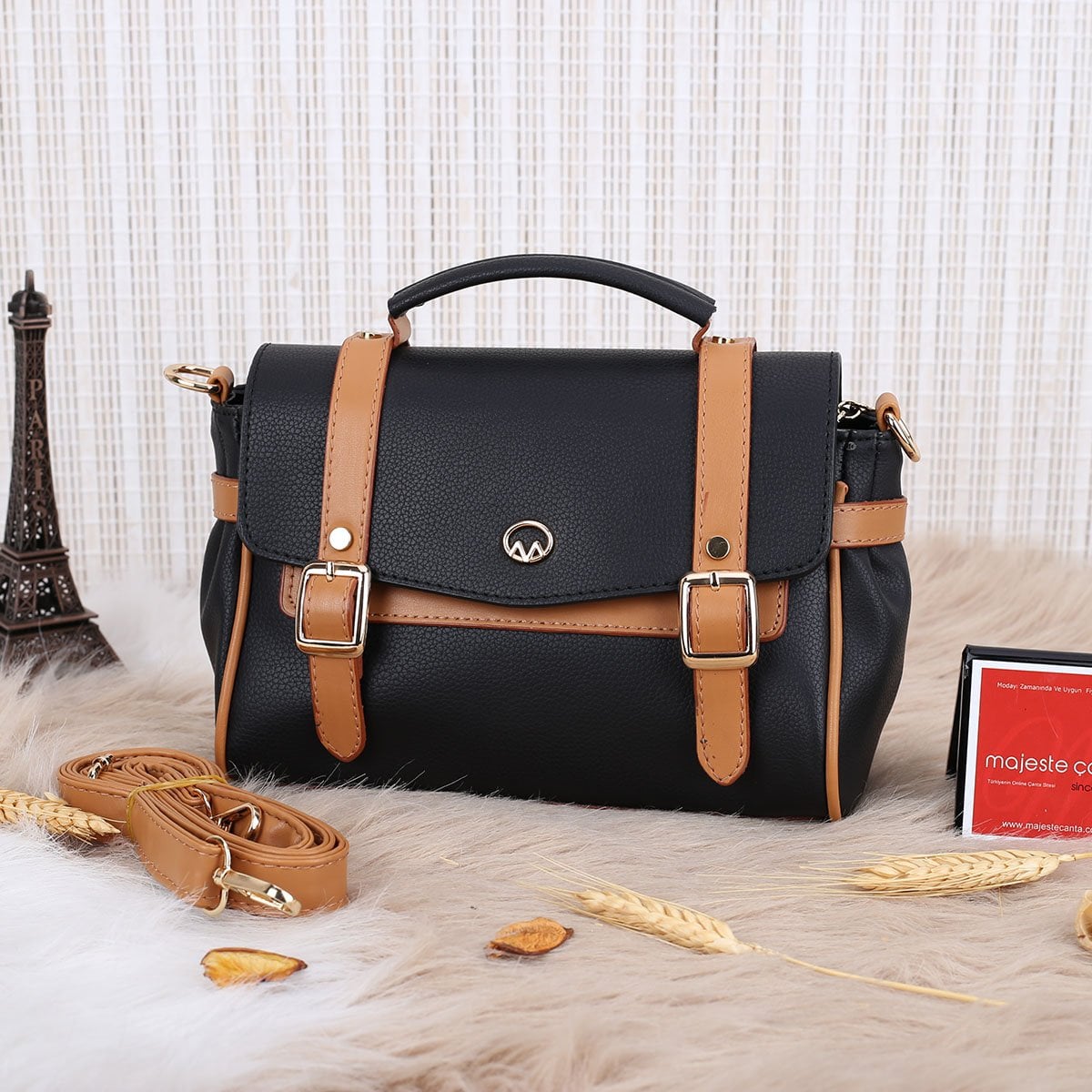 Motto Siyah Taba Yandan Asmalı Çanta