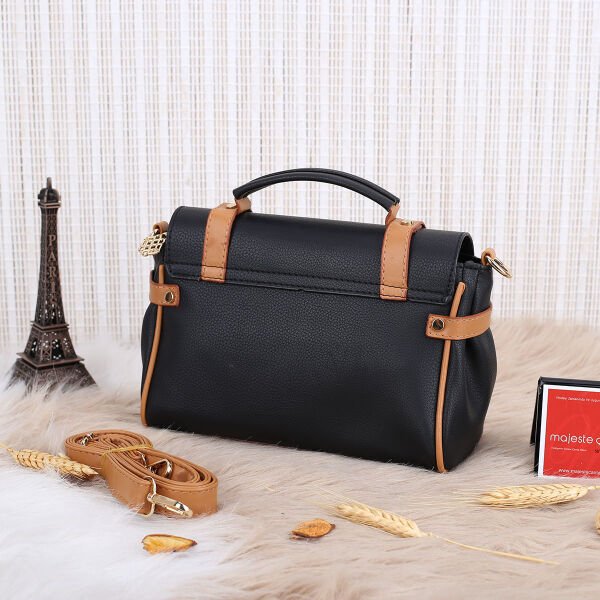 Motto Siyah Taba Yandan Asmalı Çanta