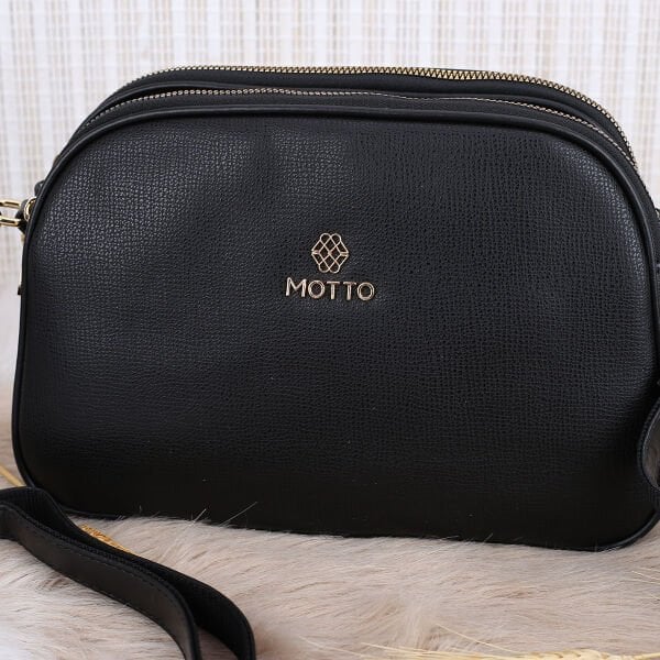 Motto Siyah Yandan Asmalı Çanta