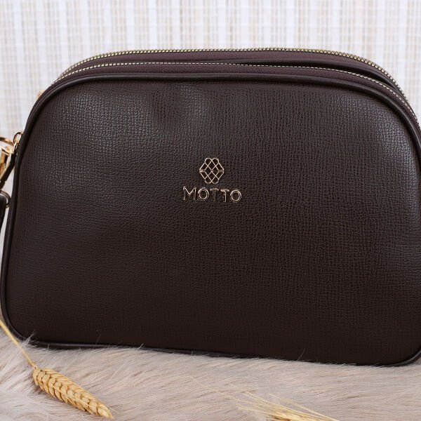 Motto Kahverengi Yandan Asmalı Çanta