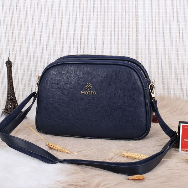 Motto Lacivert Yandan Asmalı Çanta