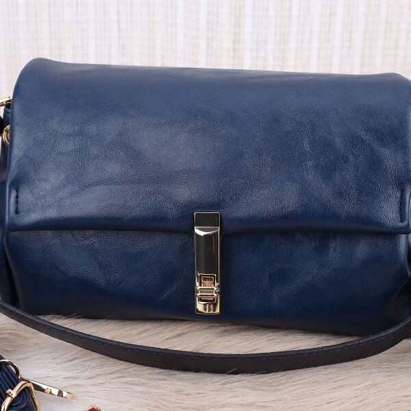 Motto Üç Gözlü Lacivert Hem Omuz Hem Yandan Asmalı Çanta