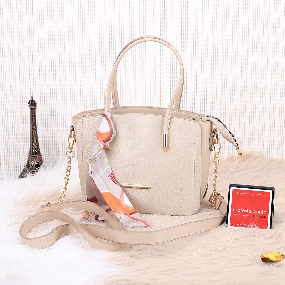 Yeni Sezon Bej Nubuk Çanta