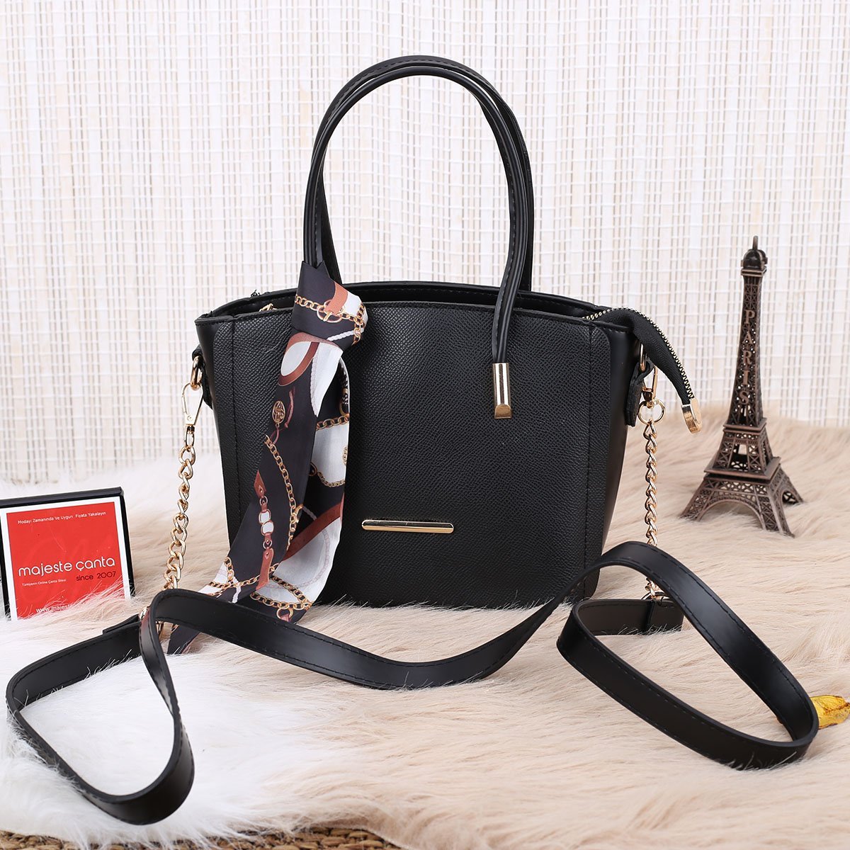 Yeni Sezon Siyah Yandan Asmalı Çanta