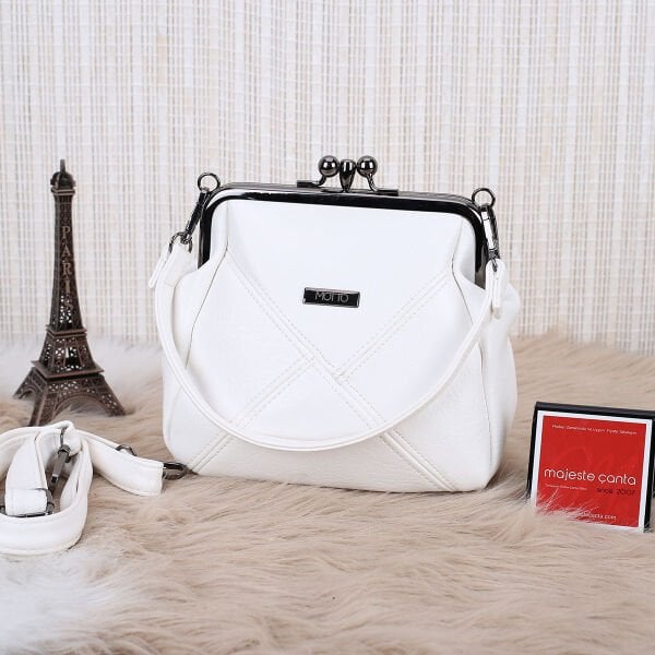 Beyaz Çift Gözlü Burslu Motto Çanta