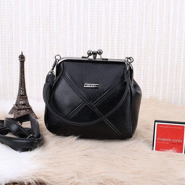 Siyah Çift Gözlü Burslu Motto Çanta