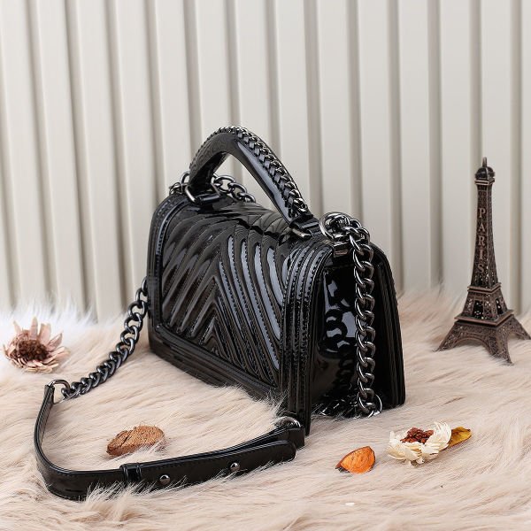 Yeni Sezon Siyah Rugan Zincirli Çanta
