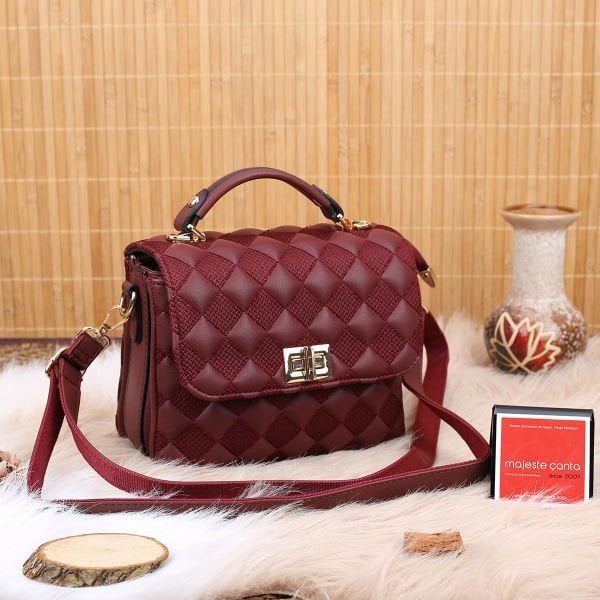 Motto Üç Bölmeli Bordo Kapitoneli Çanta