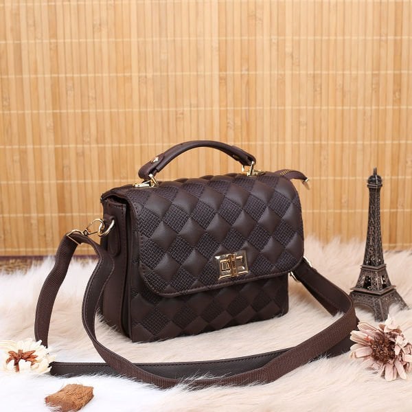 Motto Üç Bölmeli Kahverengi Kapitoneli Çanta