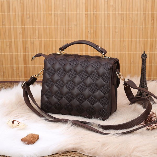 Motto Üç Bölmeli Kahverengi Kapitoneli Çanta